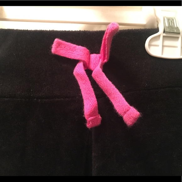 Hello Kitty Velour Black Sweatpants - Size 6/6X - Picture 2 of 3